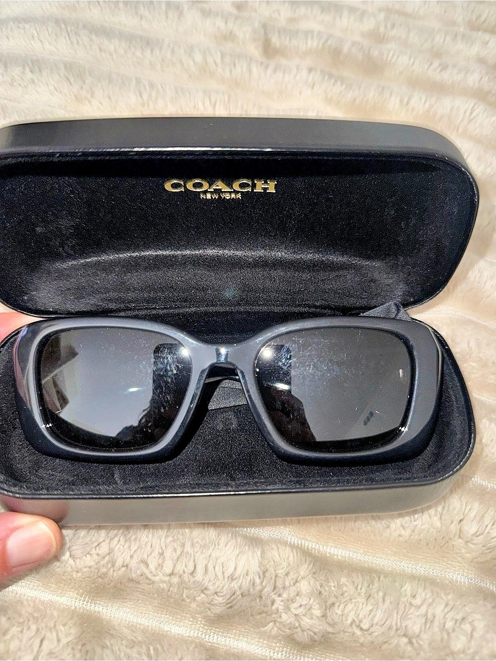 Coach HC 8435U Black Sunglasses with Case